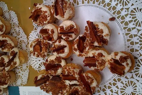 Mini bacon cupcakes